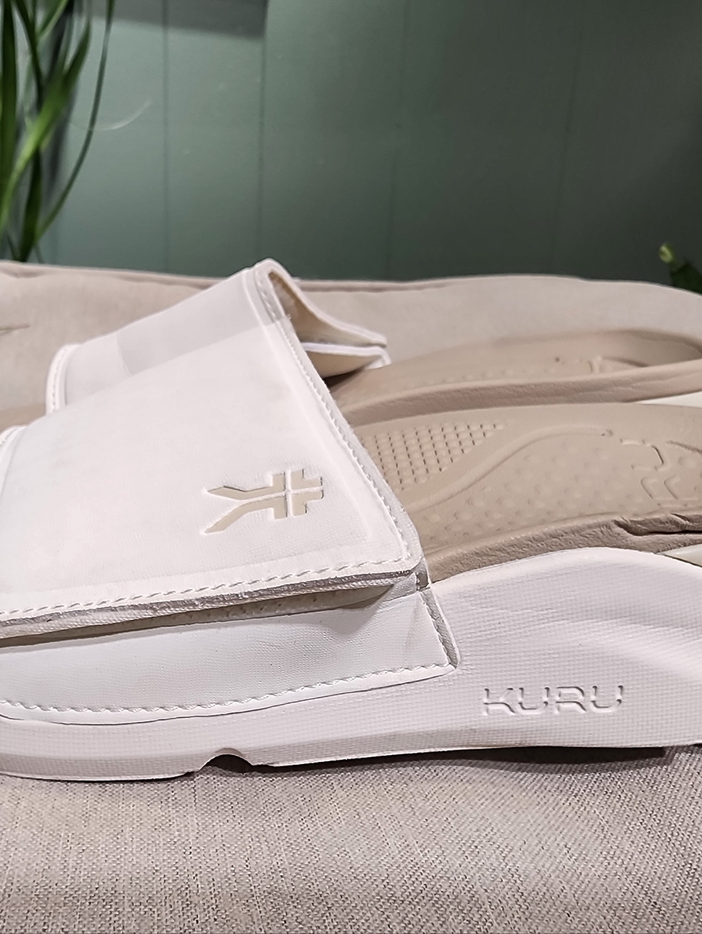 KURU Moment White Slide Sandals. Plantar Fasciitis. Support